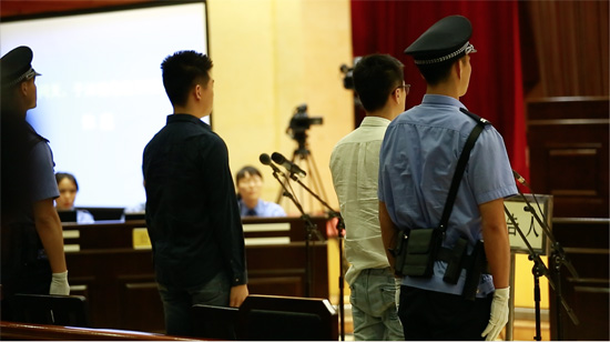 {賭波}(北京大屯路飙车案当事人背景调查)